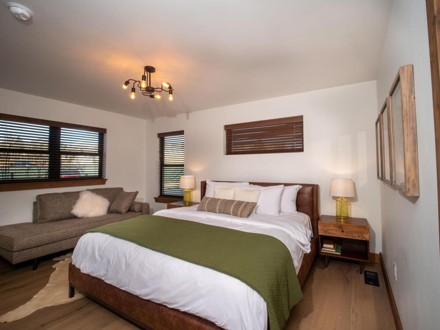 Chic Retreat Indoor Outdoor Fireplace, Private Jacuzzi, Great Location! Estes Park Bilik gambar